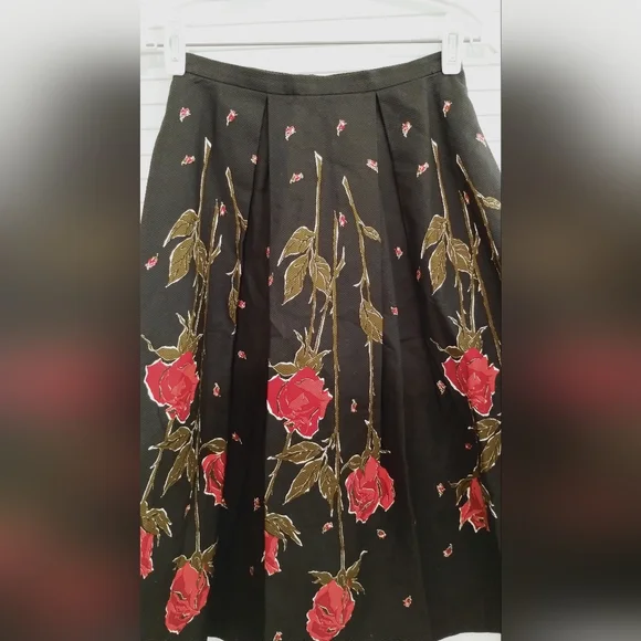 Vintage 80's Strawberry Fields Midi Floral Flair Pleated T Length Skirt. - Picture 10 of 12